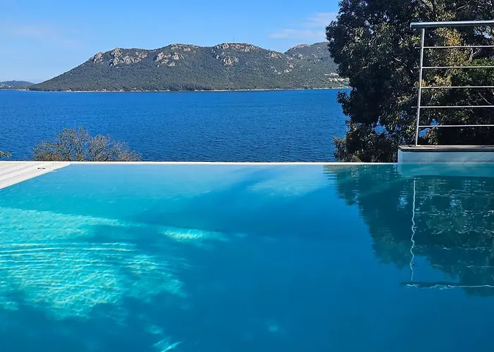 Сasa de vacaciones Marina-piscine Privée-wifi-accès Sporting Club Marina Di Fiori *